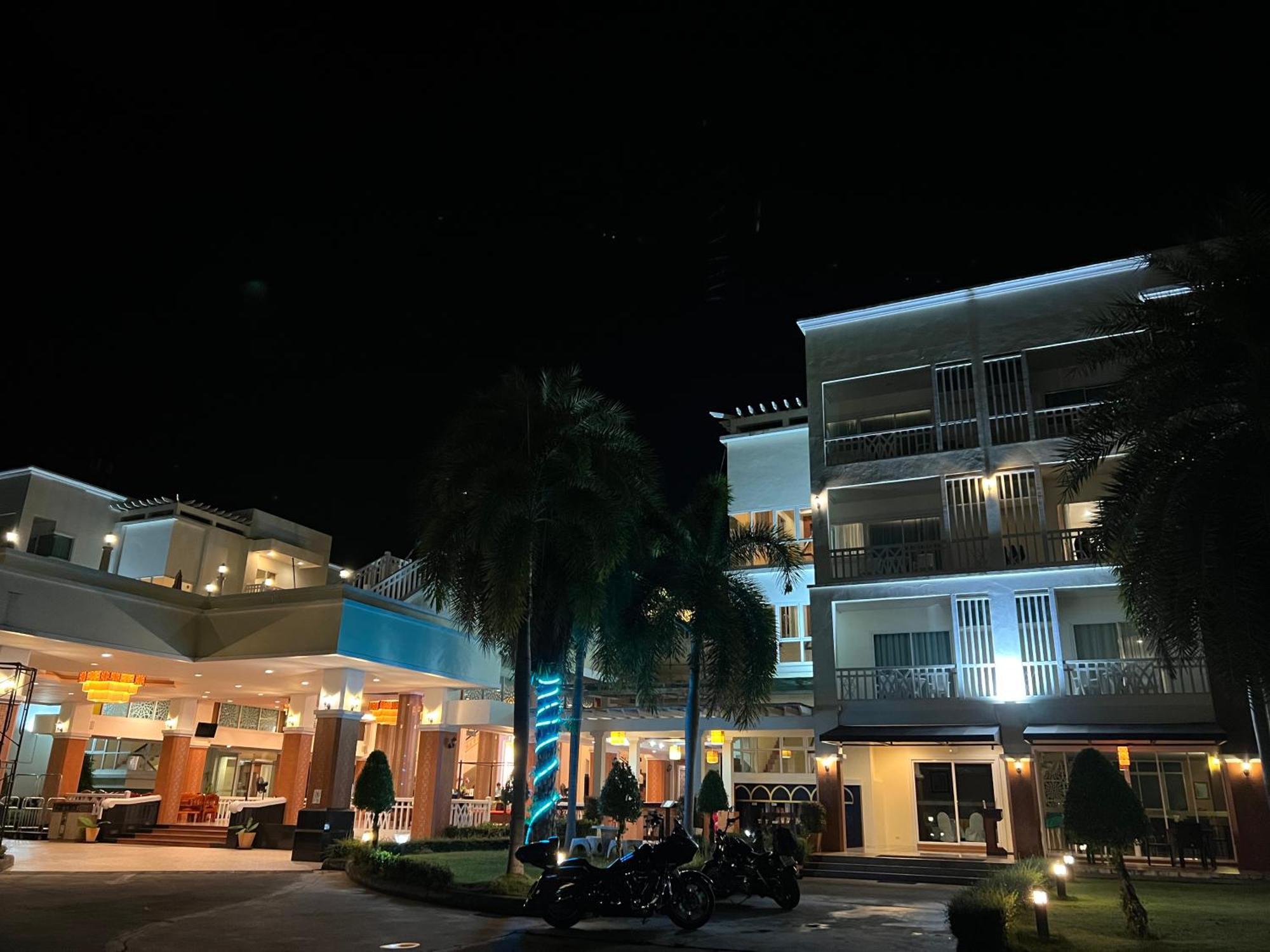 Krabi Front Bay Resort Экстерьер фото